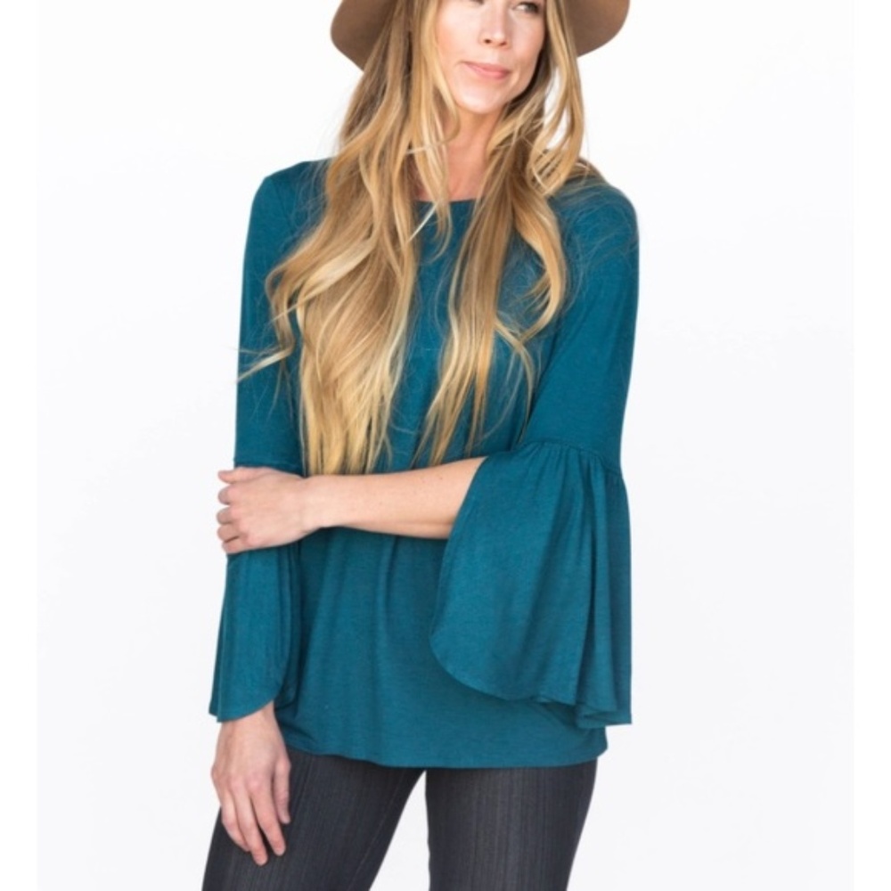 🎉HP🎉2xl Dora & Agnes Bell Sleeve